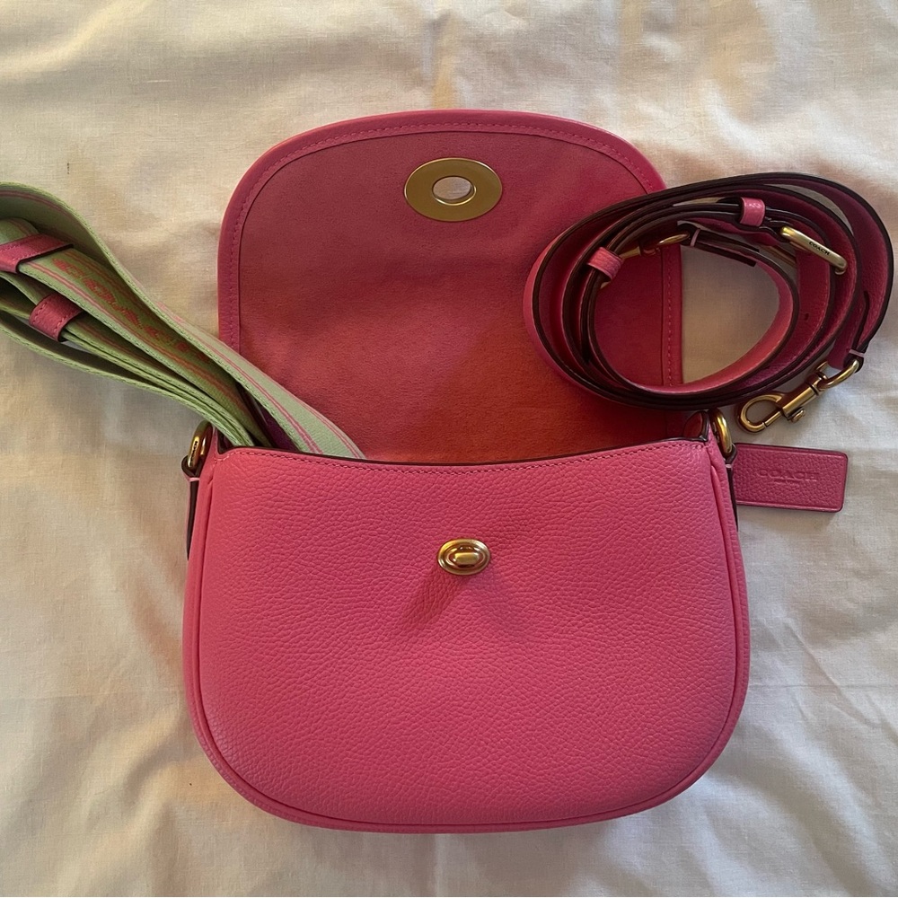 Pink Leather COACH Crossbody Bag NWT in mint condition. - Picture 5 of 14